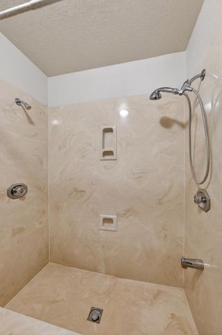 4090 River Woods Dr, Auburn, CA 95602