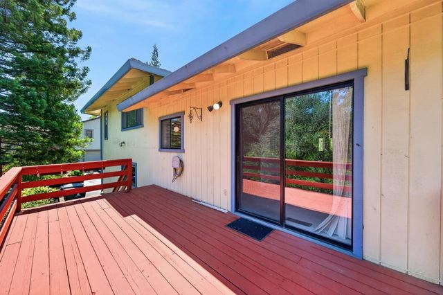4090 River Woods Dr, Auburn, CA 95602