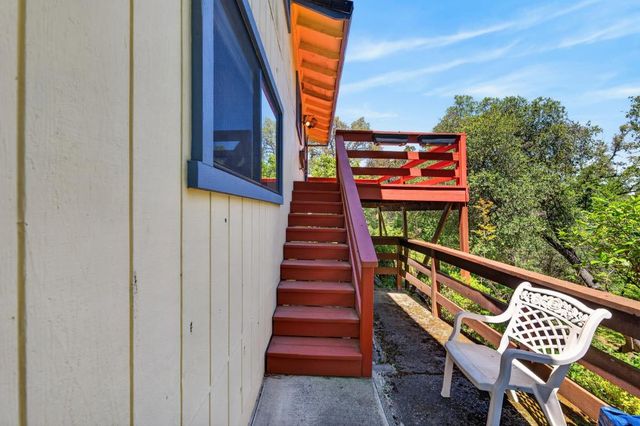 4090 River Woods Dr, Auburn, CA 95602