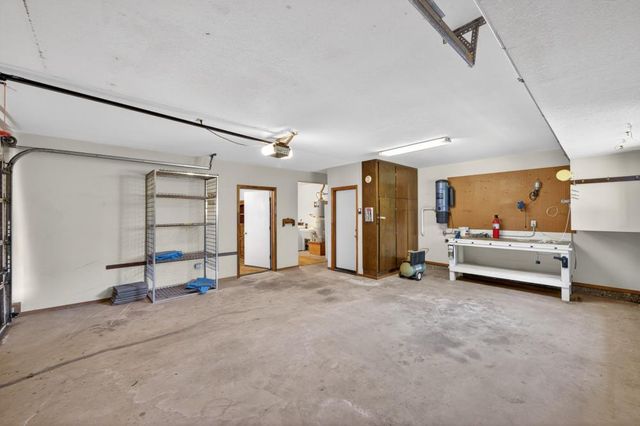 4090 River Woods Dr, Auburn, CA 95602