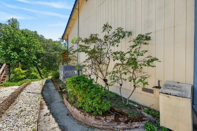 4090 River Woods Dr, Auburn, CA 95602