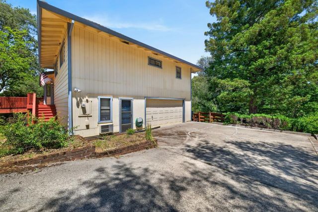 4090 River Woods Dr, Auburn, CA 95602
