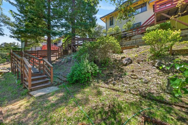 4090 River Woods Dr, Auburn, CA 95602