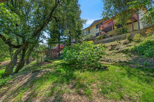 4090 River Woods Dr, Auburn, CA 95602