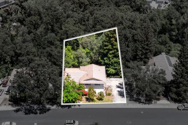 4090 River Woods Dr, Auburn, CA 95602