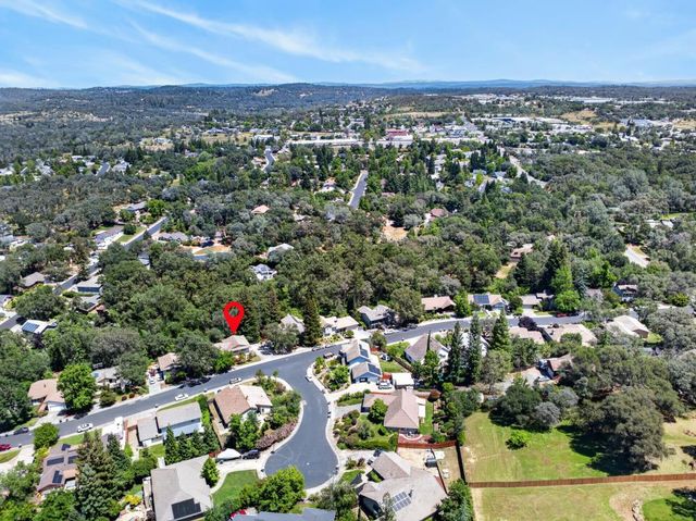 4090 River Woods Dr, Auburn, CA 95602