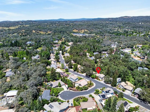 4090 River Woods Dr, Auburn, CA 95602