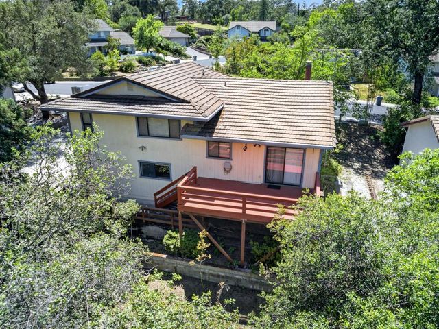 4090 River Woods Dr, Auburn, CA 95602