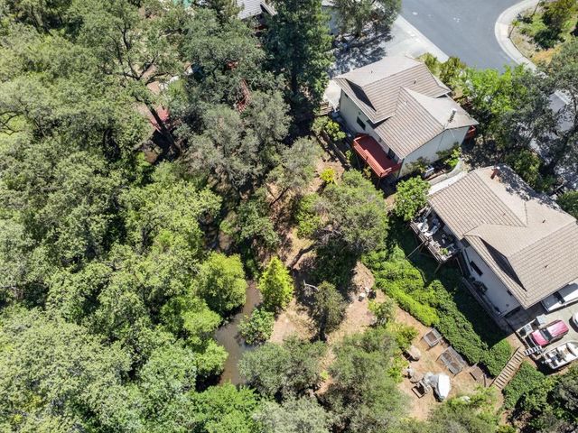 4090 River Woods Dr, Auburn, CA 95602