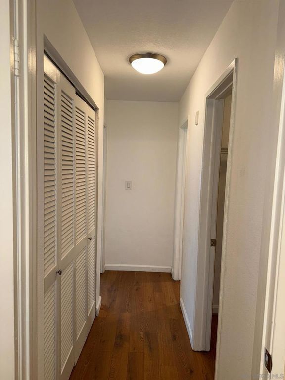 Image 10 of property listing at 7405 Charmant Dr 1911, San Diego, CA 92122