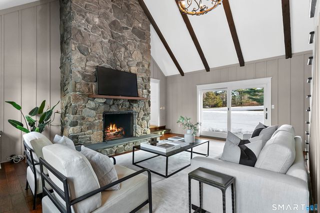 158 Coventry Lane, Fairfield, CT 06824