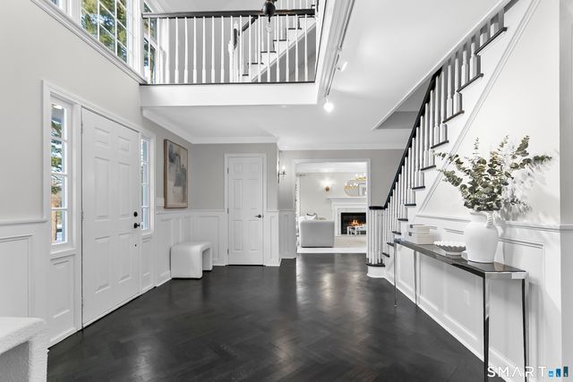 158 Coventry Lane, Fairfield, CT 06824