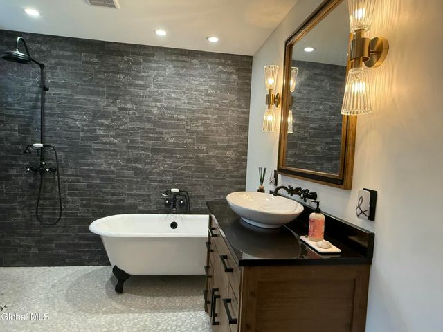 192 Benninger Road, Wright, NY 12053