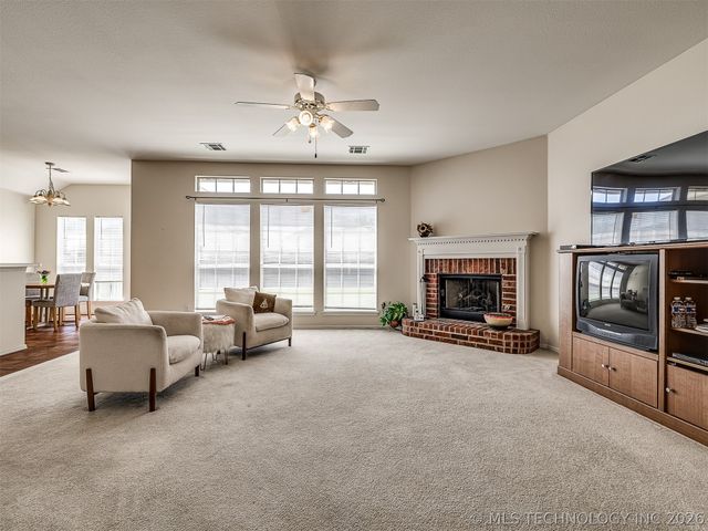 8406 S 111th Avenue E, Tulsa, OK 74133