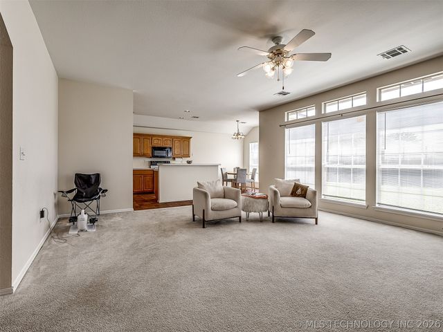 8406 S 111th Avenue E, Tulsa, OK 74133
