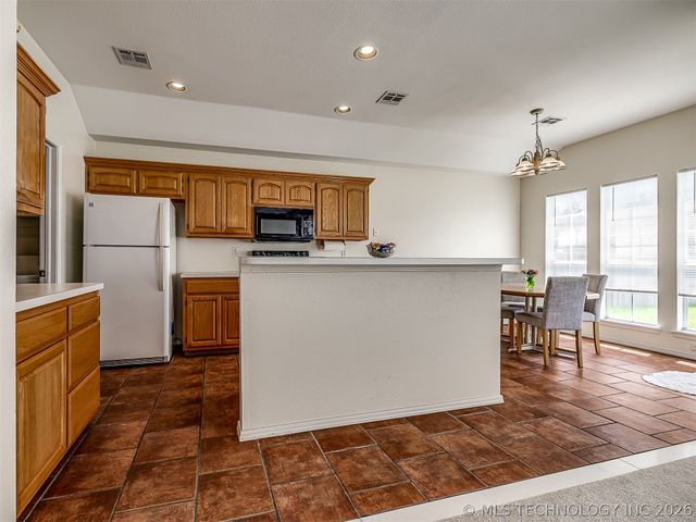 8406 S 111th Avenue E, Tulsa, OK 74133