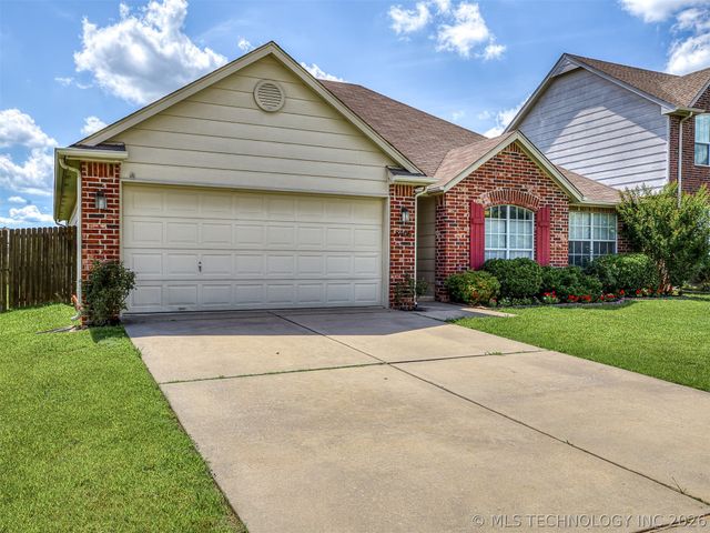 8406 S 111th Avenue E, Tulsa, OK 74133