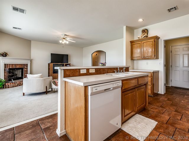 8406 S 111th Avenue E, Tulsa, OK 74133