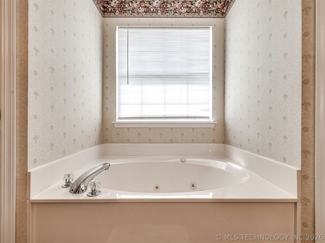 8406 S 111th Avenue E, Tulsa, OK 74133