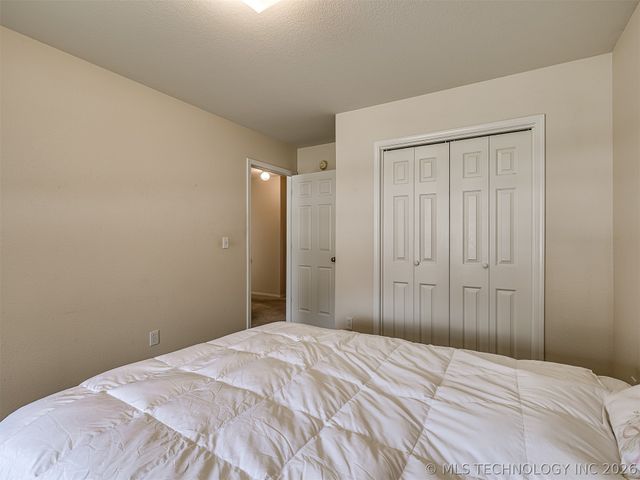 8406 S 111th Avenue E, Tulsa, OK 74133