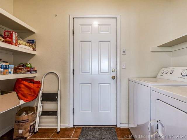 8406 S 111th Avenue E, Tulsa, OK 74133