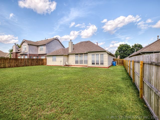 8406 S 111th Avenue E, Tulsa, OK 74133