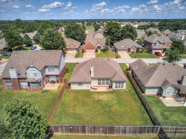 8406 S 111th Avenue E, Tulsa, OK 74133