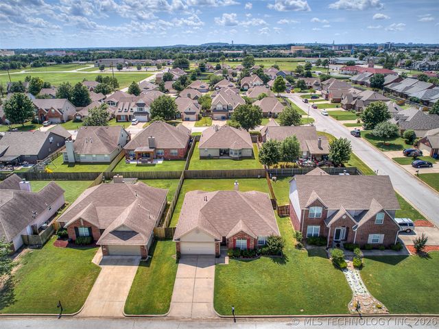 8406 S 111th Avenue E, Tulsa, OK 74133