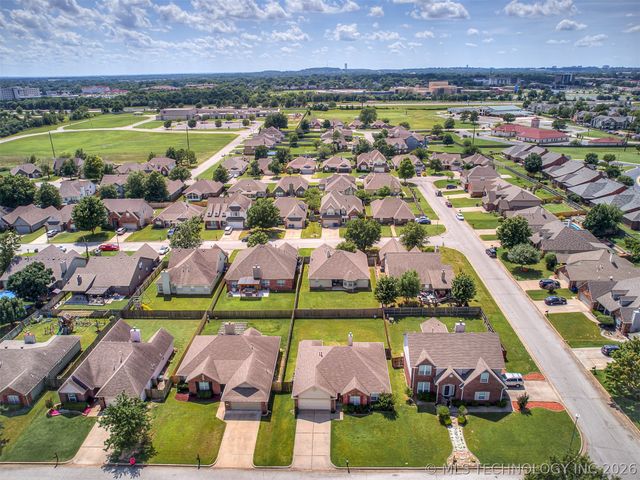 8406 S 111th Avenue E, Tulsa, OK 74133