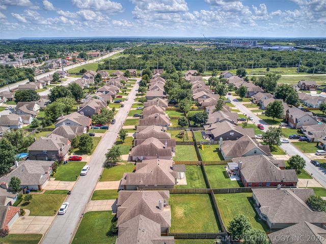 8406 S 111th Avenue E, Tulsa, OK 74133