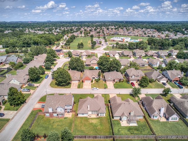 8406 S 111th Avenue E, Tulsa, OK 74133