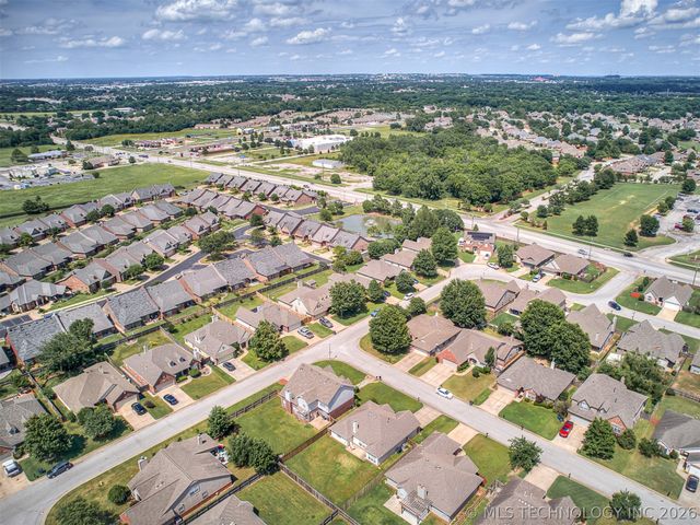 8406 S 111th Avenue E, Tulsa, OK 74133