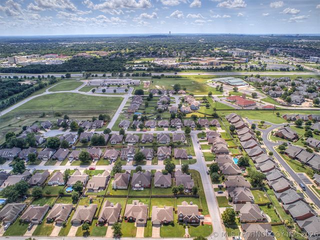 8406 S 111th Avenue E, Tulsa, OK 74133