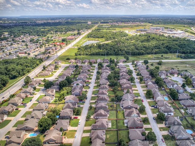 8406 S 111th Avenue E, Tulsa, OK 74133