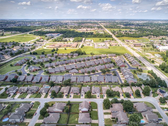 8406 S 111th Avenue E, Tulsa, OK 74133