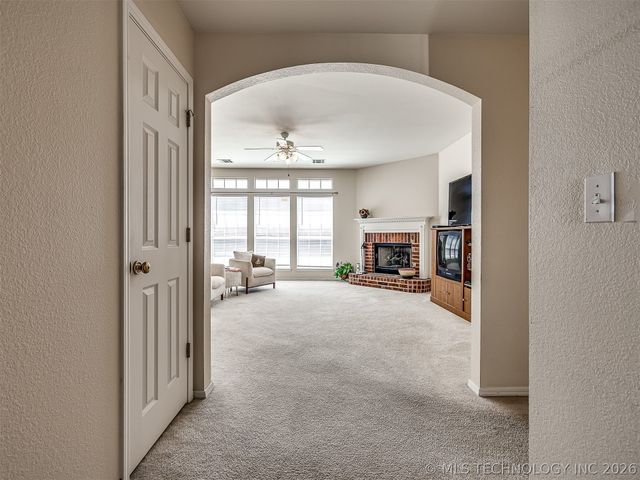 8406 S 111th Avenue E, Tulsa, OK 74133