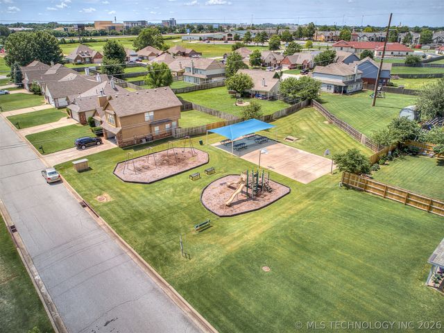 8406 S 111th Avenue E, Tulsa, OK 74133