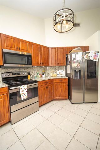 4215 SW 31ST DRIVE 201, Gainesville, FL 32608