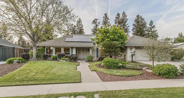 286 E Everglade Avenue, Fresno, CA 93720