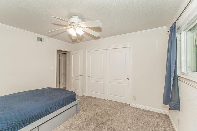 286 E Everglade Avenue, Fresno, CA 93720