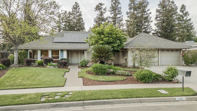 286 E Everglade Avenue, Fresno, CA 93720