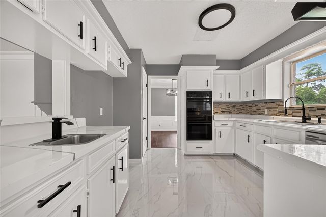 3922 Highpines Drive, Houston, TX 77068