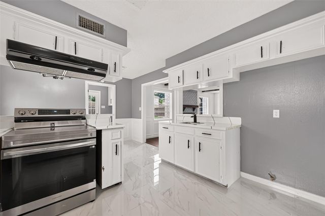 3922 Highpines Drive, Houston, TX 77068