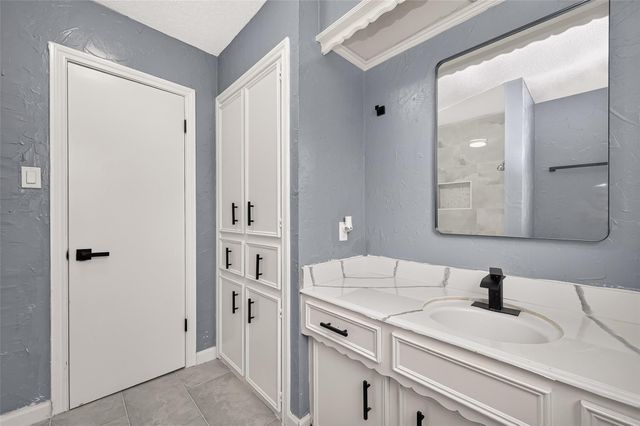 3922 Highpines Drive, Houston, TX 77068