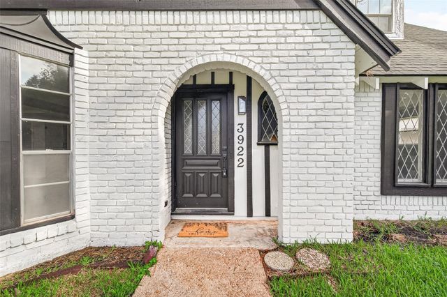 3922 Highpines Drive, Houston, TX 77068