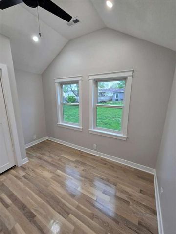 8012 Belleview Avenue, Kansas City, MO 64114