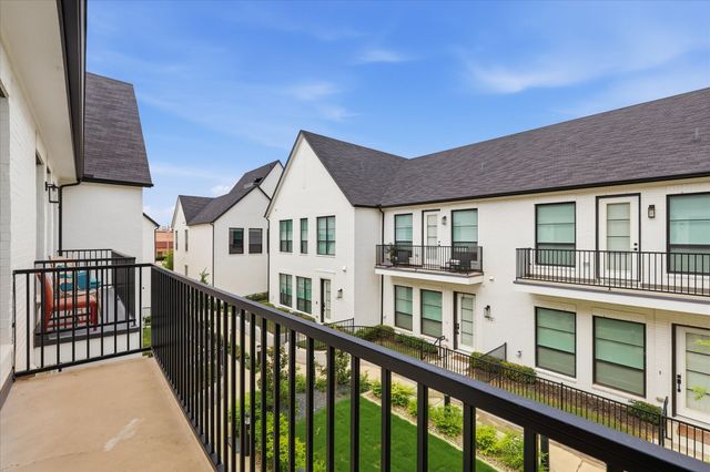 131 Garden Court E, Arlington, TX 76013