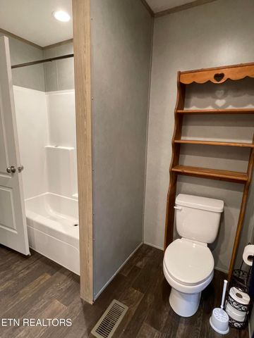 1814 Bacchus Rd, Tazewell, TN 37879