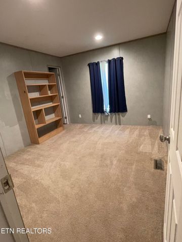 1814 Bacchus Rd, Tazewell, TN 37879