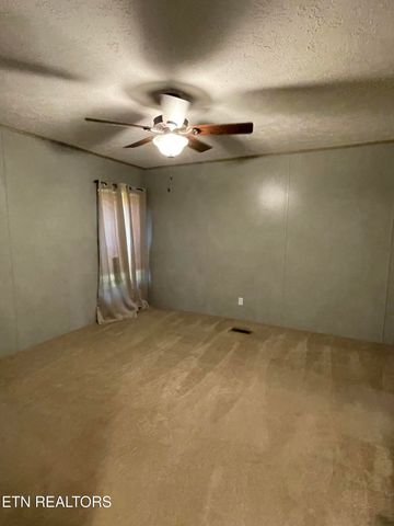 1814 Bacchus Rd, Tazewell, TN 37879